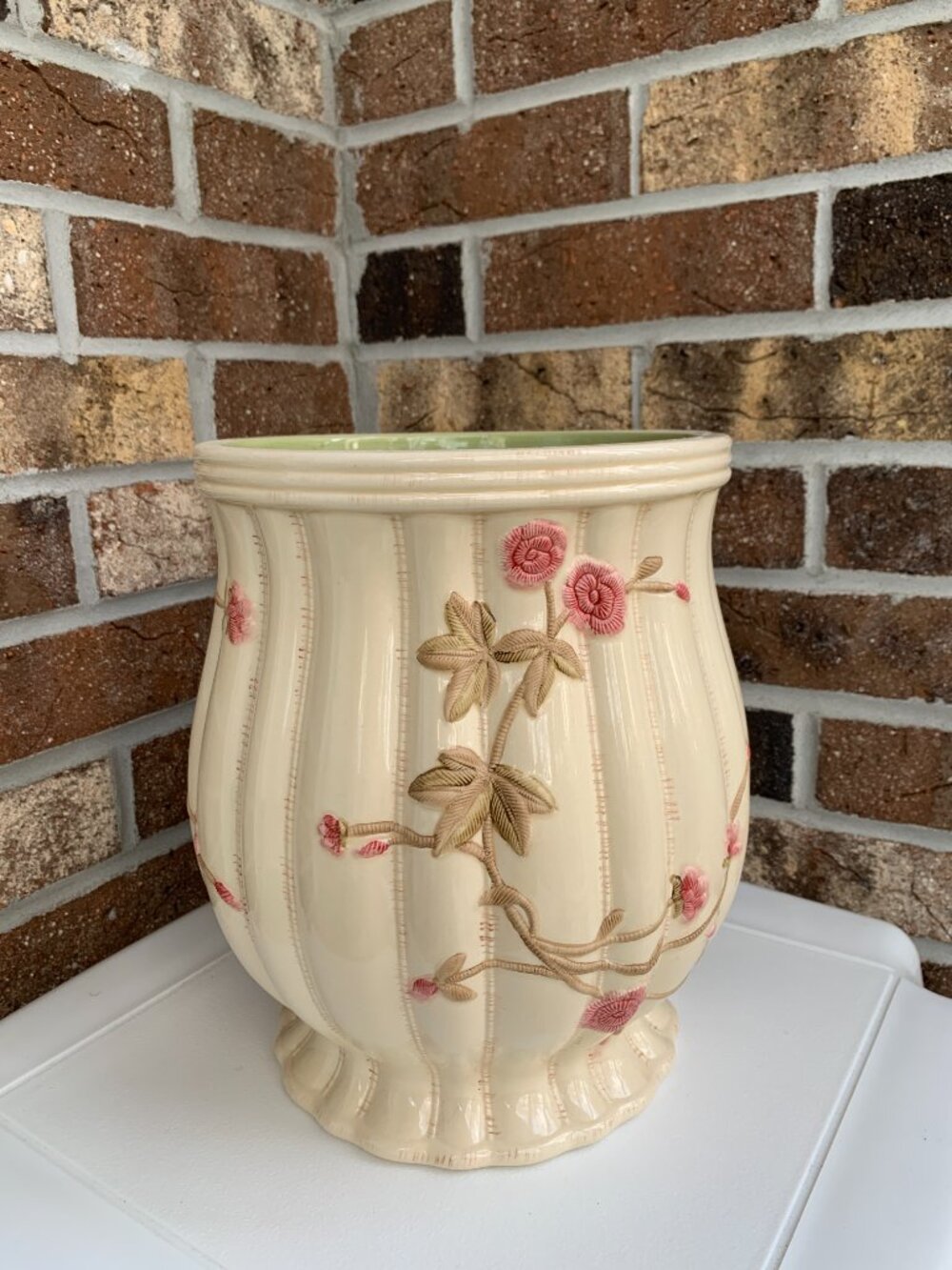 Vintage Croscill Rose Garden Ceramic Waste Basked Ivory Pink Floral